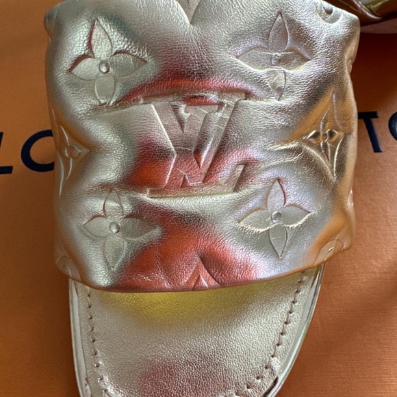 Louis Vuitton gold  mules heels - Picture 7 of 8